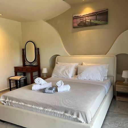 Suites Ris Néa Péramos 외부 사진