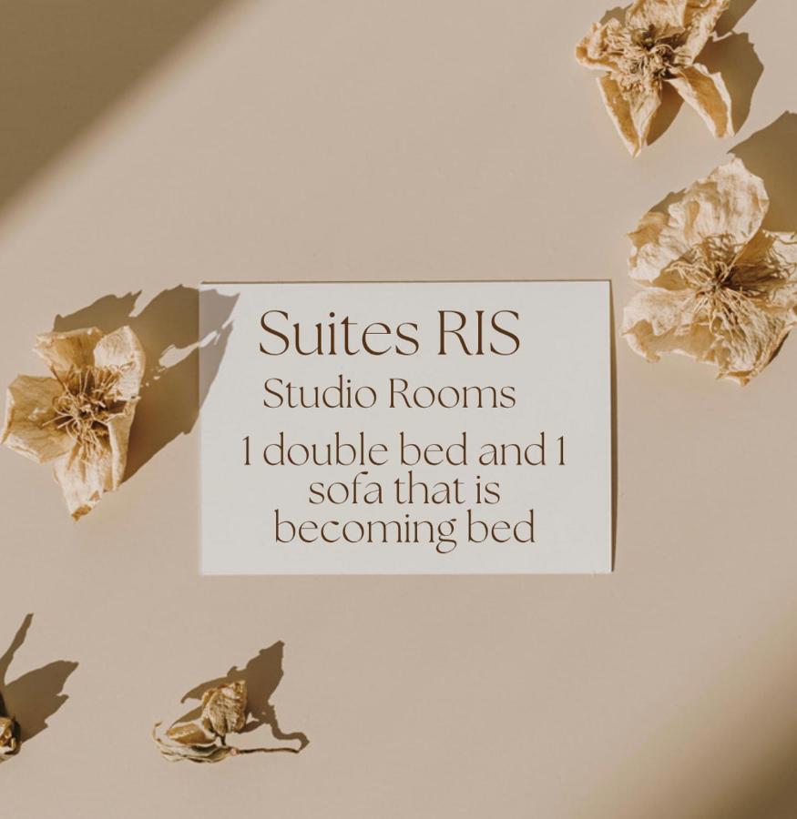 Suites Ris Néa Péramos 외부 사진